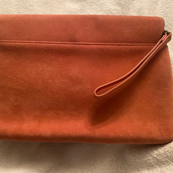 Suede handbag in coral with fringe - Picture 4 of 5